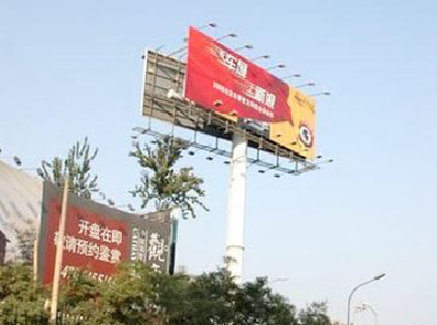 竹溪户外广告怎么做才能让人一眼记住？